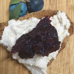 Recepta de paté #4:  Formatge amb melmelada d'aranyons